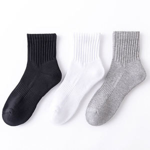 <b>Men's</b> Crew <b>Socks</b> <b>White</b> Cotton Knitted Breathable Daily Wear With Logo Customizable Design Spring Style - Product Image 3