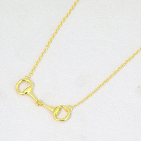 MC624 Vente en gros collier à double fer à cheval plaqué or Bijoux de cheval Anneau en D Collier à pendentif en cuivre pour femmes