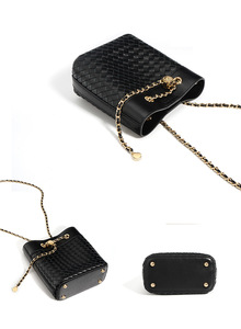 RZCK petit <span class=keywords><strong>sac</strong></span> à <span class=keywords><strong>bandoulière</strong></span> de haute qualité pour femmes pour téléphone avec chaîne en or personnalisé vos sacs seau en cuir <span class=keywords><strong>noir</strong></span> tissé - Product Image 4