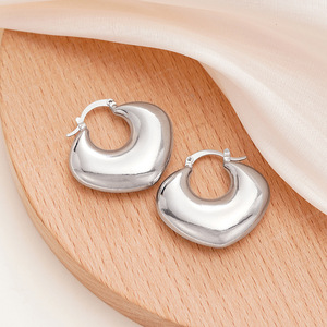 Orecchini a polsino spessi e audaci da donna, gioielli di tendenza per tutti i giorni, accessorio di design - Product Image 6