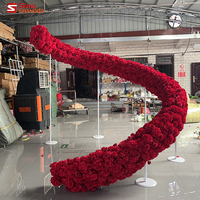 Décoration d'événements de mariage, support métallique en forme de S rouge personnalisé, toile de fond florale, cadre de scène métallique pour mariage