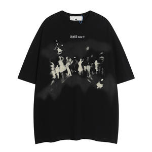 T-shirt à col rond de style américain pour hommes à la mode nouvelle jeunesse populaire coupe ample à manches courtes motif de silhouette floue teint uni - Product Image 3