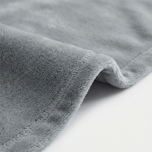 <b>Luxury</b> Hotel Flannel <b>Throw</b> Blanket Sets with Custom Embroidered Logo Bulk Wholesale <b>for</b> Bedroom <b>Sofa</b> Decorative Hospitality - Product Image 4