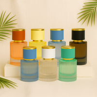 2025 Venta caliente modelo de lujo 30ml 50ml 100mL MINI botella de Perfume de coche vidrio recargable logotipo personalizado botella de Perfume colorida