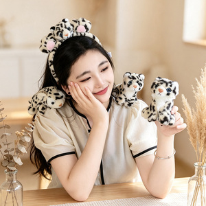 Vente en gros usine : Jouet en peluche Léopard des neiges assorti, avec yeux bleus et motif tacheté, paire de jeunes léopards à câliner, cadeau personnalisé OEM - Product Image 2