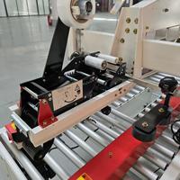 Machine de scellage thermique automatique à haute productivité et à économie d'énergie pour les emballages de boissons et de vêtements pour le commerce électronique