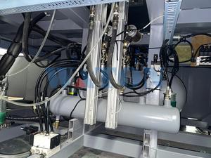 2キャビティ自動ペットプラスチックミネラルウォーターボトル吹込機メーカー - Product Image 3