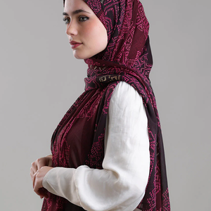 Hijab imprimé en mousseline de soie Offre Spéciale personnalisé de qualité supérieure pour les femmes musulmanes Collection d'automne pour la culture islamique du Moyen-Orient - Product Image 1