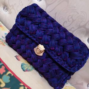 Hilo de Tejer a Mano de Poliéster 100% con Acabado Metálico Brillante para Bolsos y Crochet - Product Image 4
