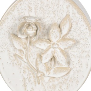 Vaso in ceramica con decorazioni floreali in rilievo, elemento decorativo da tavolo per soggiorno e arredamento casa - Product Image 5