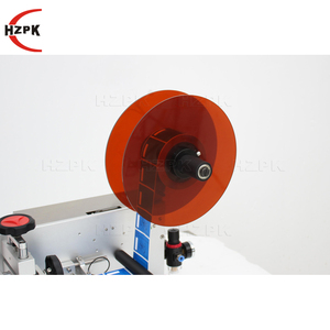 เครื่องติดฉลากกึ่งอัตโนมัติ HZPK สำหรับขวดน้ำยาทาเล็บพลาสติกทรงเหลี่ยม  แบบตั้งโต๊ะ - Product Image 4