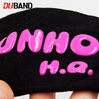 Chaussettes de trampoline personnalisées de qualité supérieure avec logo en silicone personnalisé, chaussettes antidérapantes pour les aires de jeux intérieures