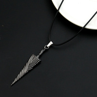 Hot Anime creux chevalier creux chevalier pur clou épée os ongle pendentif colliers à la mode géométrie corde collier ras du cou bijoux
