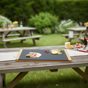 Plateau de service rectangulaire en ardoise KESPER avec bords en bambou pour fromages et charcuteries - Product Image 3