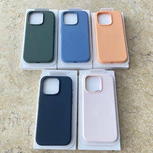 Fundas de Silicona Líquida Originales LOGO para iPhone 17 <span class=keywords><strong>Pro</strong></span> <span class=keywords><strong>Max</strong></span>, 16 <span class=keywords><strong>Pro</strong></span> <span class=keywords><strong>Max</strong></span>, 15, 14, con Carga Inalámbrica Magnética y Caja - Product Image 3