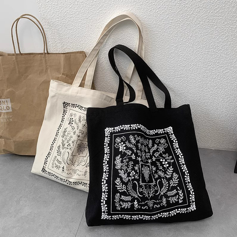 Large Capacity Female Canvas Handbag with
