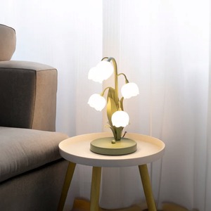 Lámpara de Mesa LED con Forma de Flor, Luz Decorativa de Escritorio, Diseño Creativo, Decoración Artística, 3 Colores, Iluminación de Paisaje para Dormitorio, Sala de Estar, Estudio - Product Image 4