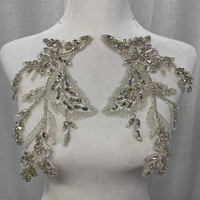 Tissu satiné de haute qualité orné de strass, dentelle africaine, sequins, maille côtelée métallique et franges, idéal pour robes de mariée et de soirée, fait main