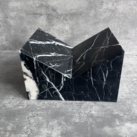 STONEKOCC Serre-livres modernes gravés en travertin beige, pierre naturelle, décoration de luxe pour vitrine en marbre