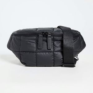 Sac bandoulière mat noir personnalisable avec fermeture éclair, en nylon matelassé imperméable, pour femme, élégant et réglable - Product Image 1