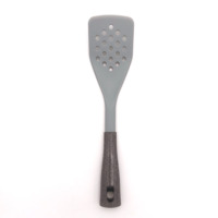 Tourneur de cuisine à fente en nylon durable et léger pour la cuisine de tous les jours