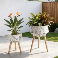 Pot Tanaman dari Serat Marmer dengan Dudukan Tripod Kayu, Pot Sukulen untuk Meja, Dekorasi Rumah Modern Minimalis