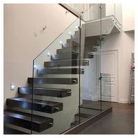 Prima Stair 商业建筑大楼符合建筑法规的安全设计 公共交通繁忙的楼梯