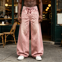 Jean cargo ample en denim rose délavé pour homme avec patch 3D et strass, taille à cordon de serrage