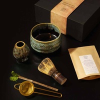Ensemble cadeau de matcha de qualité supérieure, emballage cadeau personnalisé pour cérémonie, ensemble cadeau de matcha avec fouet en bambou violet, bol à matcha en glaçure bleue