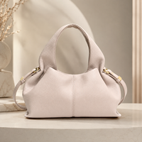 Fournisseur de sacs hobo minimalistes souples en cuir PU avec fermeture éclair, légers, à bandoulière, faible MOQ 10 pour la distribution mondiale