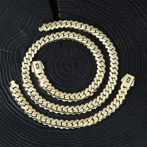 <span class=keywords><strong>Cadena</strong></span> Cubana <span class=keywords><strong>De</strong></span> Oro <span class=keywords><strong>14k</strong></span> EDGE Cierre Sencillo Joyería <span class=keywords><strong>De</strong></span> Lujo Para Hombre Estilo Hip Hop 12mm Chapada En Oro <span class=keywords><strong>De</strong></span> <span class=keywords><strong>14K</strong></span> Tipo Miami Mónaco - Product Image 3