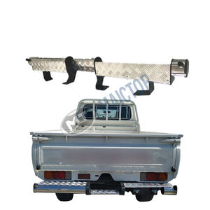 Pedales para el parachoques trasero de las camionetas Land Cruiser FJ79, FZJ79, FJ75 y Land Cruiser FJ70. - Product Image 3