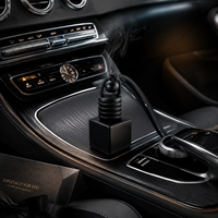 Flacon de parfum de voiture carré en verre de luxe avec logo personnalisé – Diffuseur de parfum auto vide haut de gamme à suspendre avec
