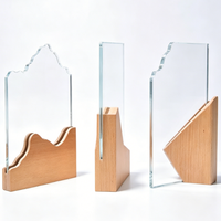 Expédition directe d'usine, vente en gros, trophée en cristal personnalisé avec base en bois, trophée en verre transparent, cadeau personnalisable