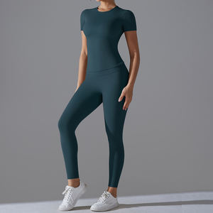 YIYI طقم تمرين نسائي من قطعتين ملابس استراحة ضيقة قصيرة الأكمام قمم قصيرة الأكمام عالية الخصر ليغنغز رفع المؤخرة أطقم ملابس رياضية لليوجا - Product Image 5