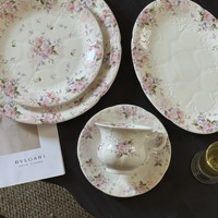 Ensemble d'assiettes à dîner européennes à motifs floraux roses avec glaçure en relief, assiettes vintage pour la décoration de table de mariage