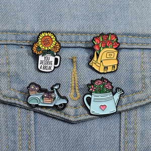 Free Logo Design Cartoon Plant Alloys Brooch Metal Badge Brooch for Bag Hat Clothing Decoration