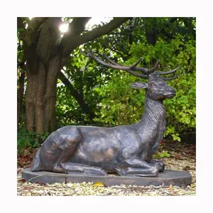 用于户外装饰的大型金属动物雕塑手工雕刻金属青铜鹿雕像