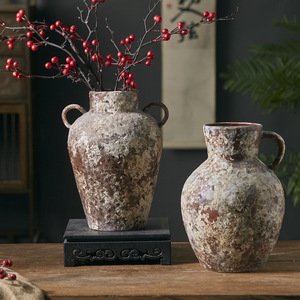 Vase à fleurs en terre cuite fait à la main poignée Vase en céramique vintage Vase Antique rustique finition mate pour <span class=keywords><strong>bureau</strong></span> à domicile <span class=keywords><strong>Resto</strong></span> Café Décor - Product Image 3