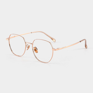 Gafas Retro Ultraligeras con Marco de Titanio y Protección Anti Luz Azul para Mujer, Estilo Geométrico de Marco Completo 33028 Danyang - Product Image 1