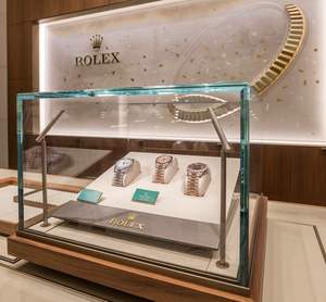 ตู้โชว์เครื่องประดับแบบไร้กรอบพร้อมไฟ LED และระบบล็อค สำหรับร้านค้าในห้างสรรพสินค้า - Product Image 1