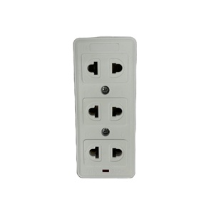Enchufe Triple VGT, Accesorios Eléctricos con Luz - Product Image 1