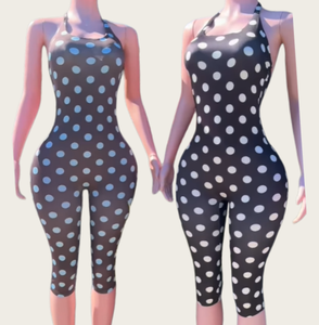 Viviblook J26JP088 Mono de verano para mujer, nuevo mono de una pieza con estampado de lunares, sin mangas, con cordones, pantalones cortos ajustados - Product Image 1