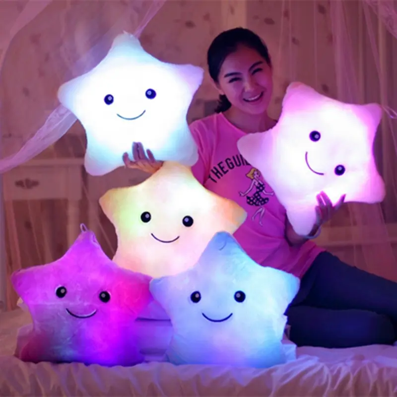 Penjualan terlaris 35cm lampu kilat LED bintang mainan mewah lampu lembut mainan bayi bantal bersinar atas Bantal bintang Led dengan musik