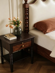 Base de Cama de Madera Maciza Premium, Cabecero Tapizado Ondulado Estilo Francés Vintage, Patas Torneadas, Muebles de Dormitorio Cómodos y Estables para el Hogar - Product Image 2
