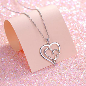 Collana con ciondolo a forma di cuore per donna, regalo di compleanno per mamma, gioielli alla moda da indossare ogni giorno - Product Image 2