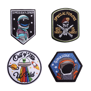 Bán Buôn Tùy Chỉnh 3D Thêu Các Bản Vá Lỗi Sắt Trên May Trên Hoa Hình Trái Tim Thiết Kế Huy Hiệu Appliques Cho Quần Áo Mũ Vải - Product Image 5