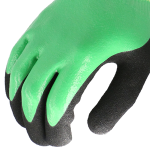 Gants de travail MaxiPact personnalisés en polyester durable anti-coupure, avec revêtement nitrile sablé, respirants, pour la protection des mains en milieu industriel. - Product Image 2