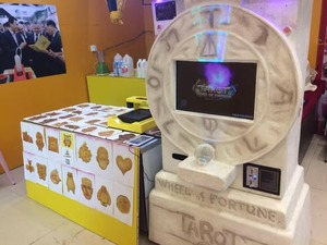 Esperienza di Divinazione con Sfera di Cristallo a Codice QR o a Moneta, con Effetto Luminoso Mistico, Distribuisce Braccialetti Portafortuna per il Tempio - Product Image 2