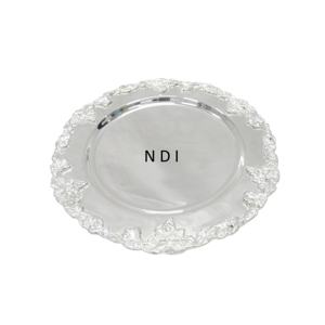 จานชาร์จสำหรับเสิร์ฟอาหารโรงแรมหรูแผ่นเคลือบเงินดีไซน์ขอบลายนูนดีไซน์ขอบสำหรับจัดเลี้ยงอาหาร - Product Image 1